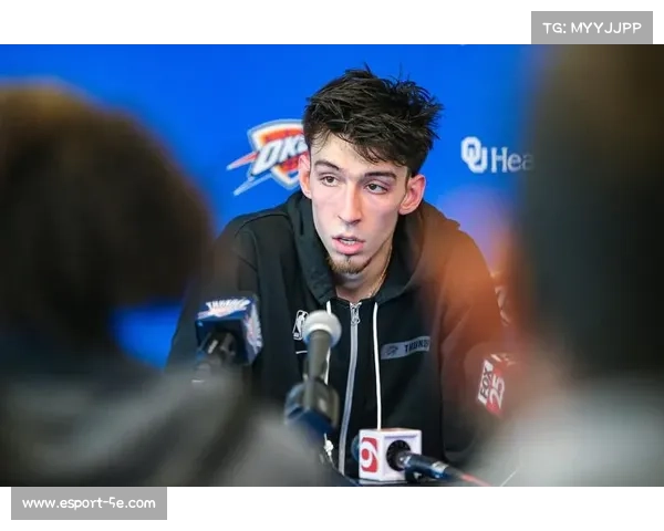 霍姆格伦封盖后振臂怒吼，主场气氛沸腾